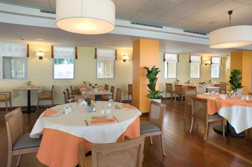 Domitys Les Cles D'Or Aparthotel Orthez Exteriör bild