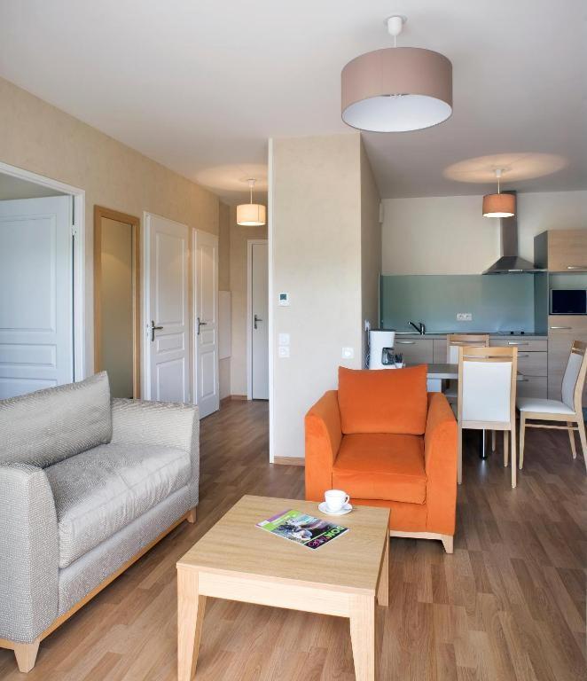 Domitys Les Cles D'Or Aparthotel Orthez Exteriör bild